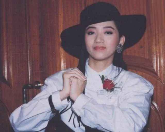 香港十大歌星红黑粉榜单，陈奕迅不在前五，谭咏麟垫底