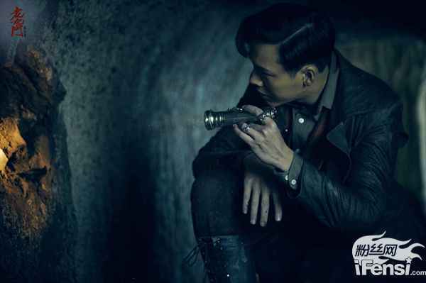 六月播!老九门曝陈伟霆最新剧照 细节图