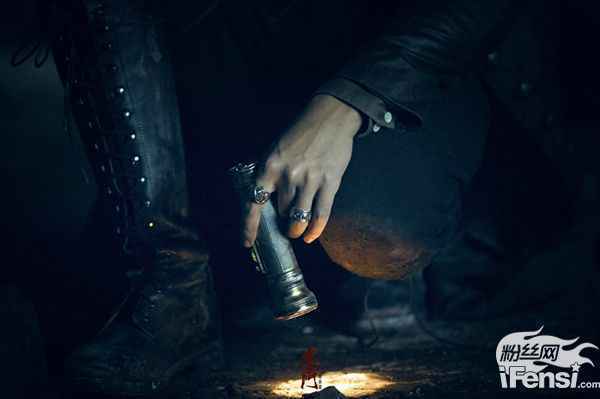 六月播!老九门曝陈伟霆最新剧照 细节图