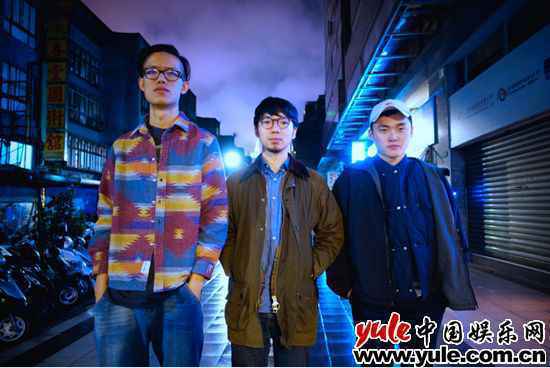 金音奖黑马知更为Hebe万芳写歌 组乐团“hue”发片