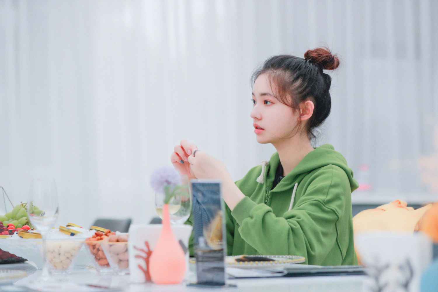 《看我的生活》王大陆对抗CBA球员 佘诗曼0元打卡五家店