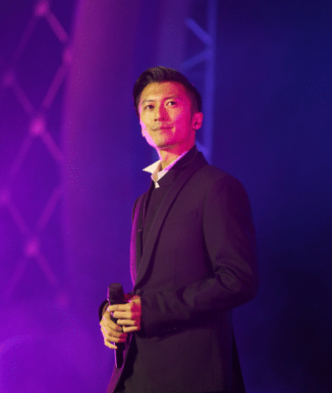 谢霆锋感恩英皇15年不离不弃 坦言烹饪让自己脚踏实地