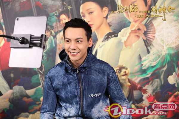 《侍神令》孙红雷惊喜加盟献声海坊主 陈坤送“迷弟”陈伟霆红秋裤