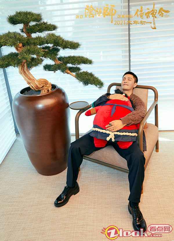 “美强憨”陈坤重演晴明与鬼赤对戏 《侍神令》影游“神仙联动”