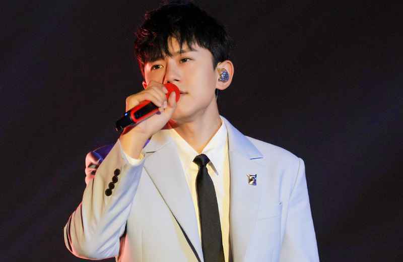 《独角戏》抄袭《他不懂》？张杰粉丝维权，工作室表示在沟通