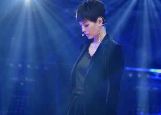 陈学冬卢靖姗粤语对唱被赞完美，《跨界歌王》今晚都是有故事的歌