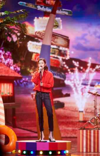 陈学冬卢靖姗粤语对唱被赞完美，《跨界歌王》今晚都是有故事的歌