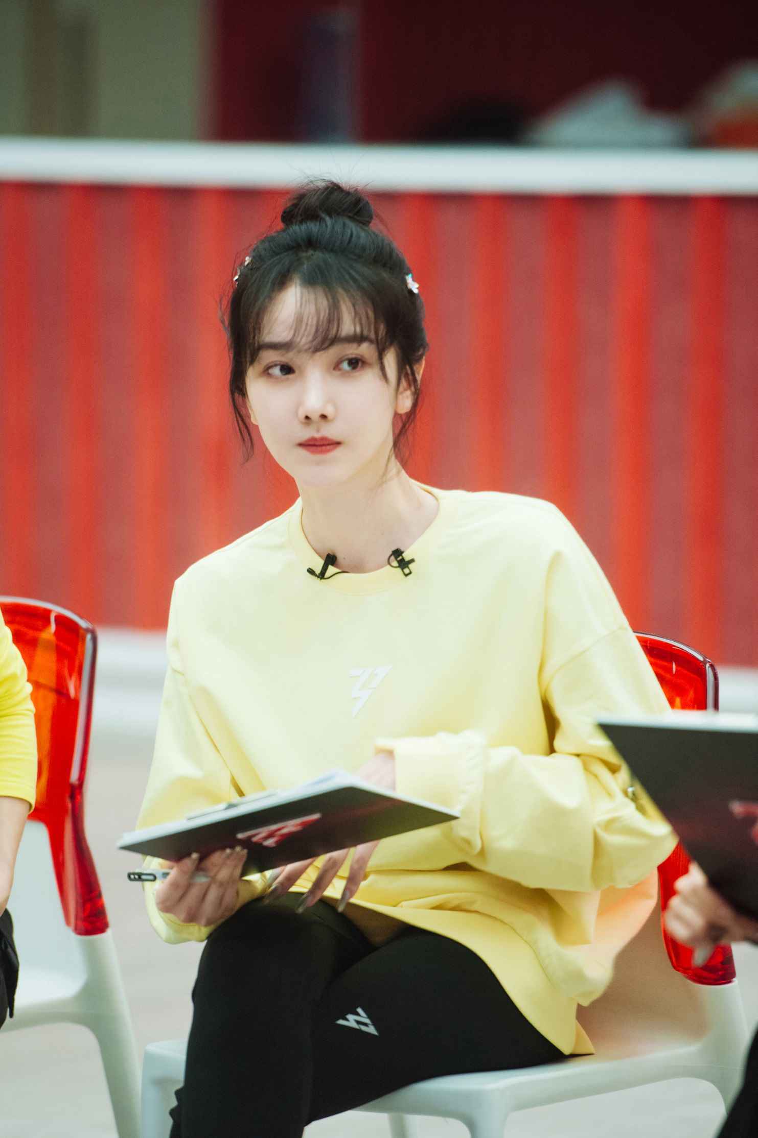 《乘风破浪的姐姐》第二季持续播出 陈小纭反转魅力成氛围担当