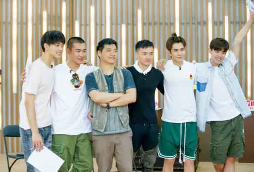 《青春同学会》王彦霖曾黎惊喜加盟，“神秘嘉宾”上演“恐怖”整蛊