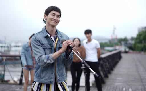 娄凯《活力大冲关》呆萌暖男 水上竞技显运动天赋