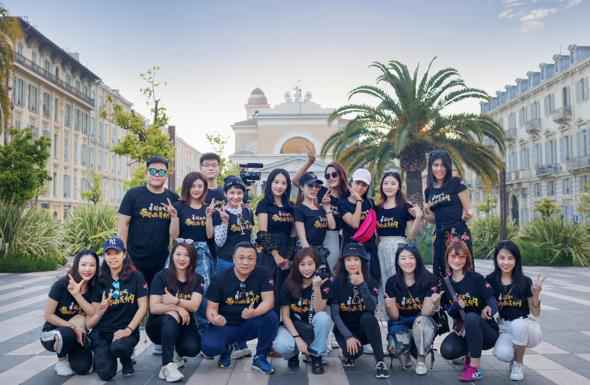 刘维率闺蜜团南法取真经 边走边拍微综艺《闺蜜说》亮相戛纳电影节开幕式红毯