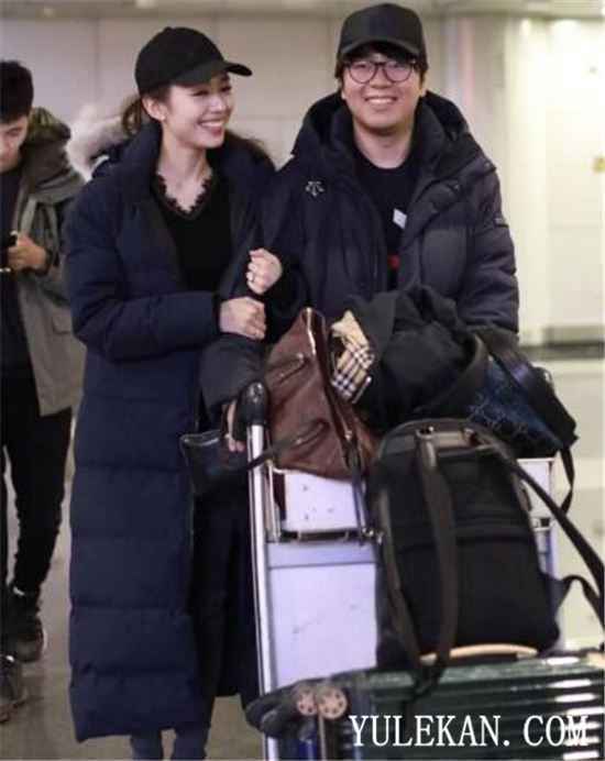 郎朗和吉娜现身机场是要去哪儿呢？