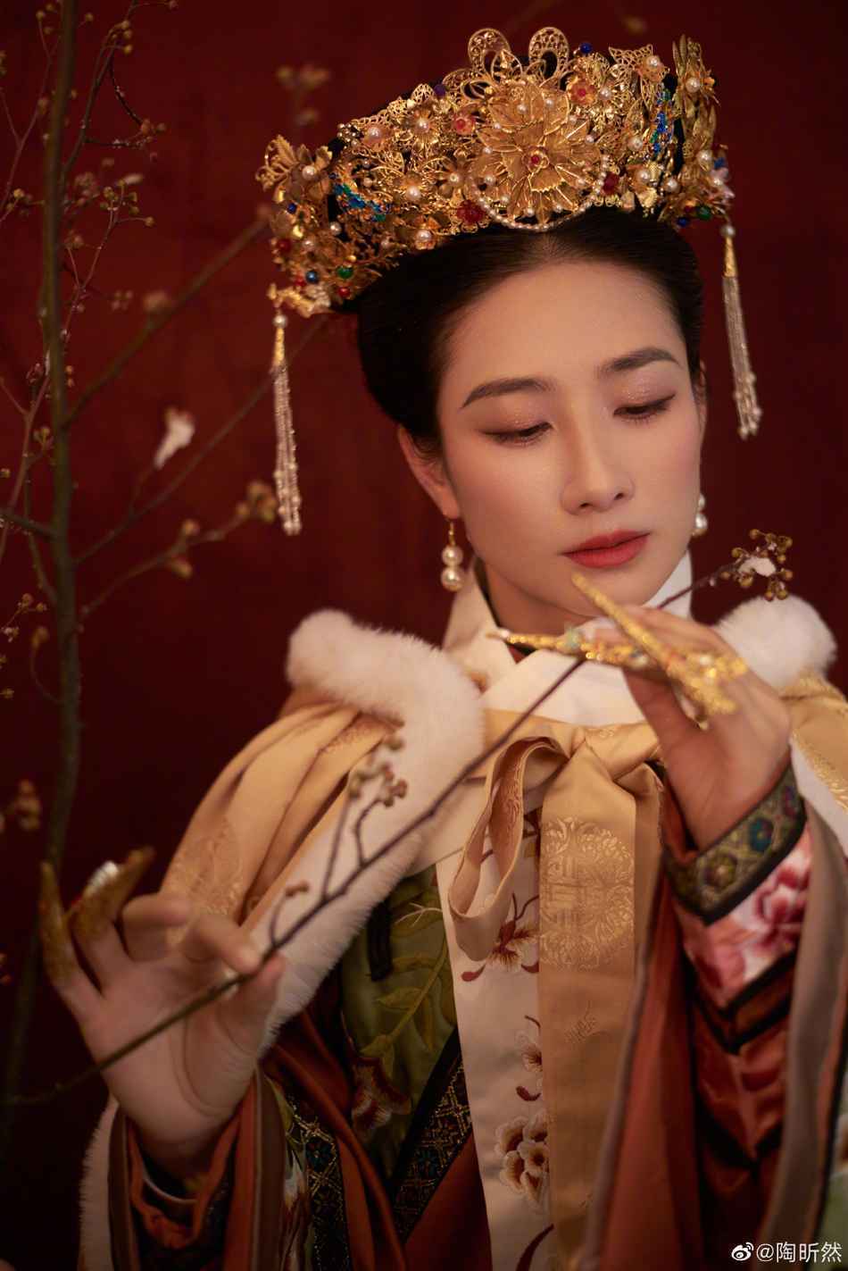 “安陵容”陶昕然辟谣嫁豪门 称“没有好资源更没嫁富豪”