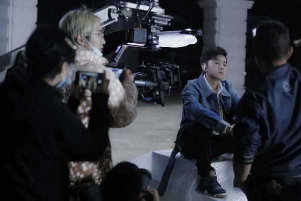 王以太《戒骄戒躁》MV上线 精诚制作 坚守真我