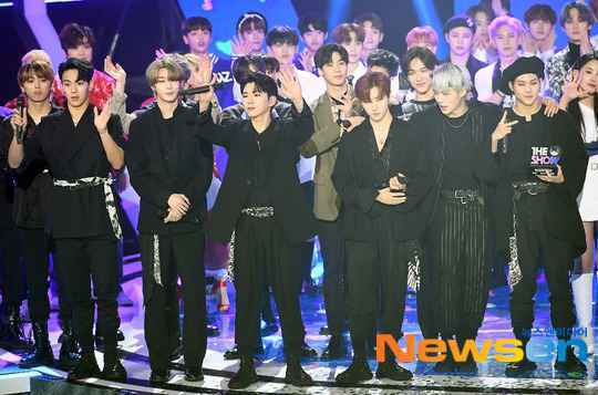 MONSTA X《THE SHOW》夺一位：「跌倒也会再站起来」