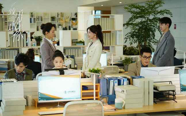 “致勇敢的你”杀青 邓家佳官鸿开启创业人生