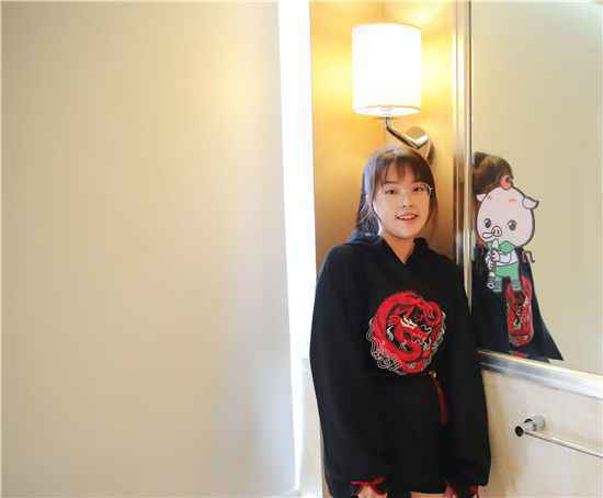 邢晗铭“好声音”夺冠后首亮相