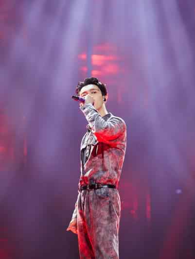 张艺兴“唱作人”高票获胜 挑战蒙古舞惊艳舞台