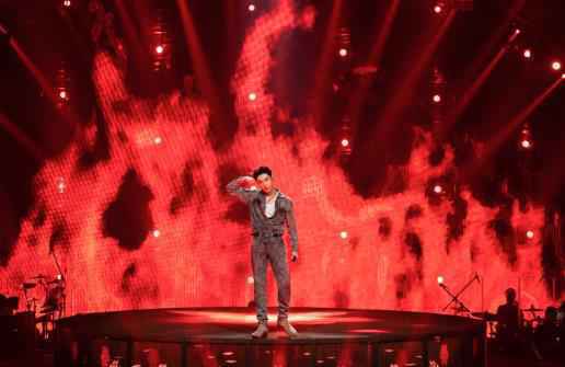 张艺兴“唱作人”高票获胜 挑战蒙古舞惊艳舞台