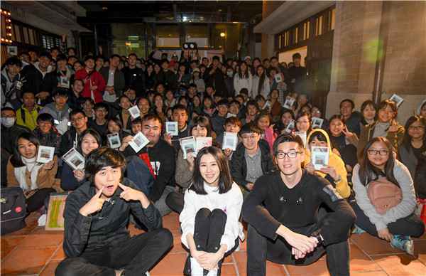 白安独特的唱腔和仙气“圈粉”