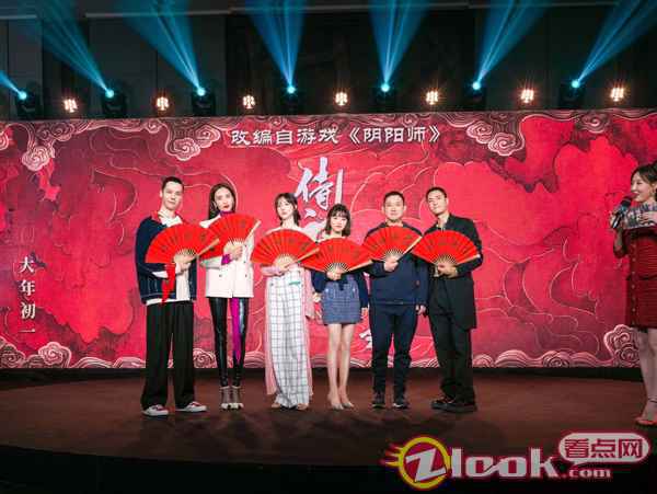 8沈月送新年祝福 《侍神令》“迎春会”众侍神集结 沈月信仰至上诠释生死相依