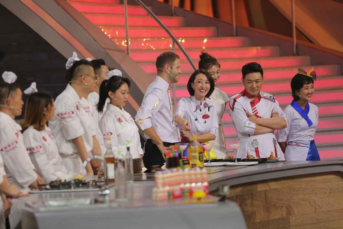 《听得到的美食》贾一平选人引质疑