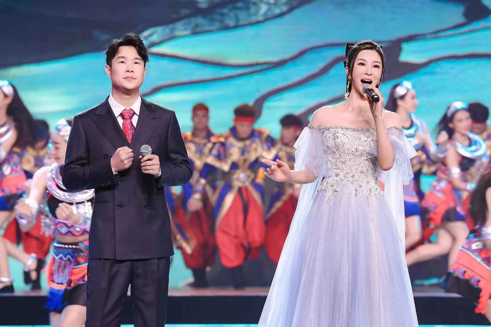 伊丽媛再度受邀助阵加盟2021中国文联百花迎春 精彩演绎传递正能量