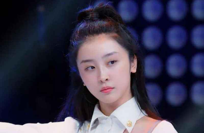 《青春有你2》靠“大虞海棠”cp拿名次，赵小棠是否值得？