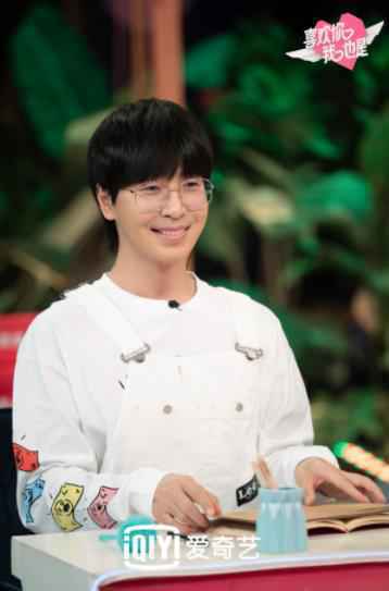 《喜欢你我也是》三人约会亮红灯 恋爱神探上演“八脸震惊”