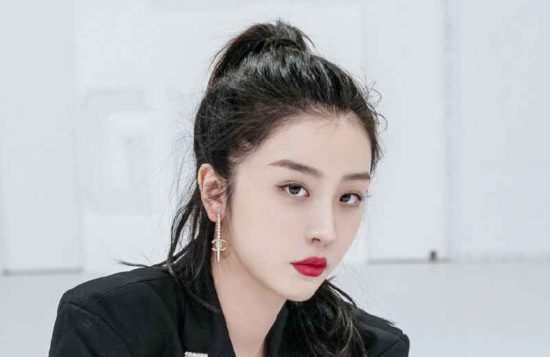 《青春有你2》赵小棠承认打瘦脸针，直言哪个艺人不微调？