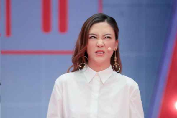 应采儿曝和陈小春联络少后院防火靠监控