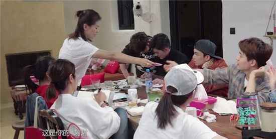 为了挽回多次扬言离开的张翰，刘涛到底做了些什么？