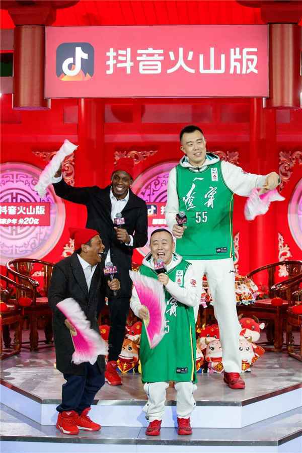 《2021辽视春晚》为何一骑绝尘领跑卫视春晚