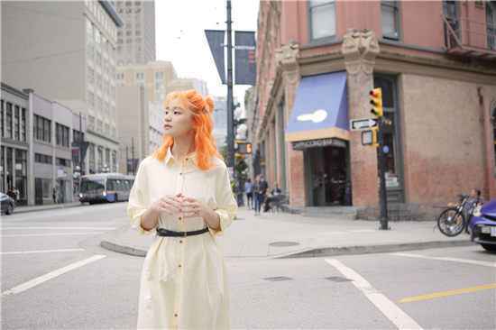 郑心慈第二首单曲《想念是最远的旅行》催泪上线