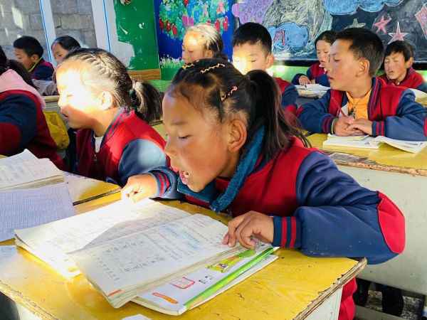 用歌声唱出爱的旋律,刘昱均公益歌曲《候鸟的呼唤》首发上线