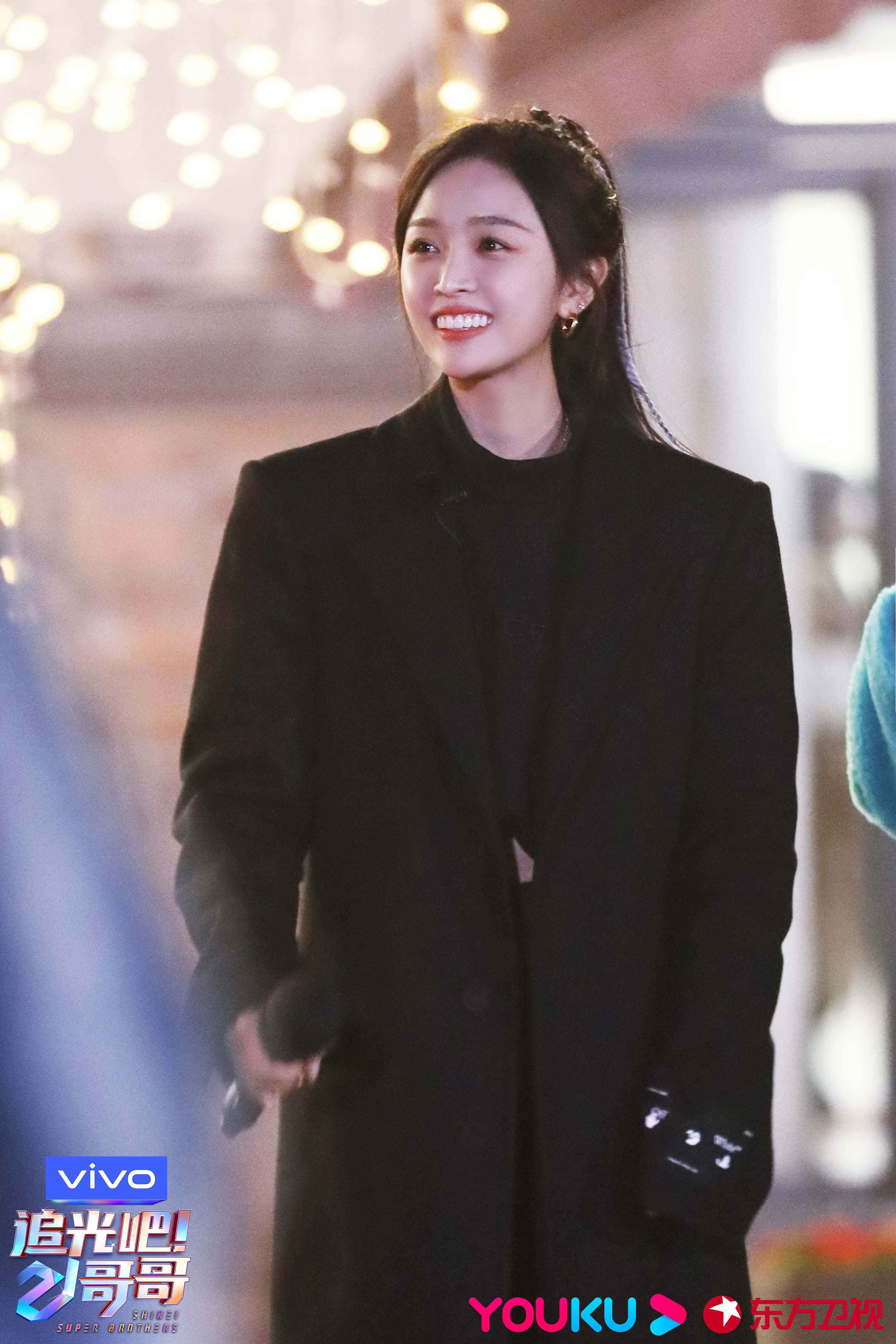 《追光吧！哥哥》唱响《第二道光》于朦胧晋级总决选