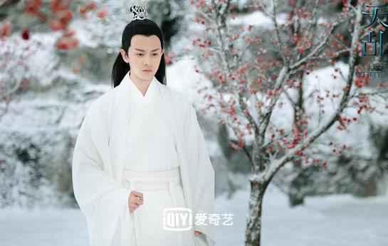 《天乩》妖仙大战一触即发 妖帝“情深不悔”强娶白夭夭