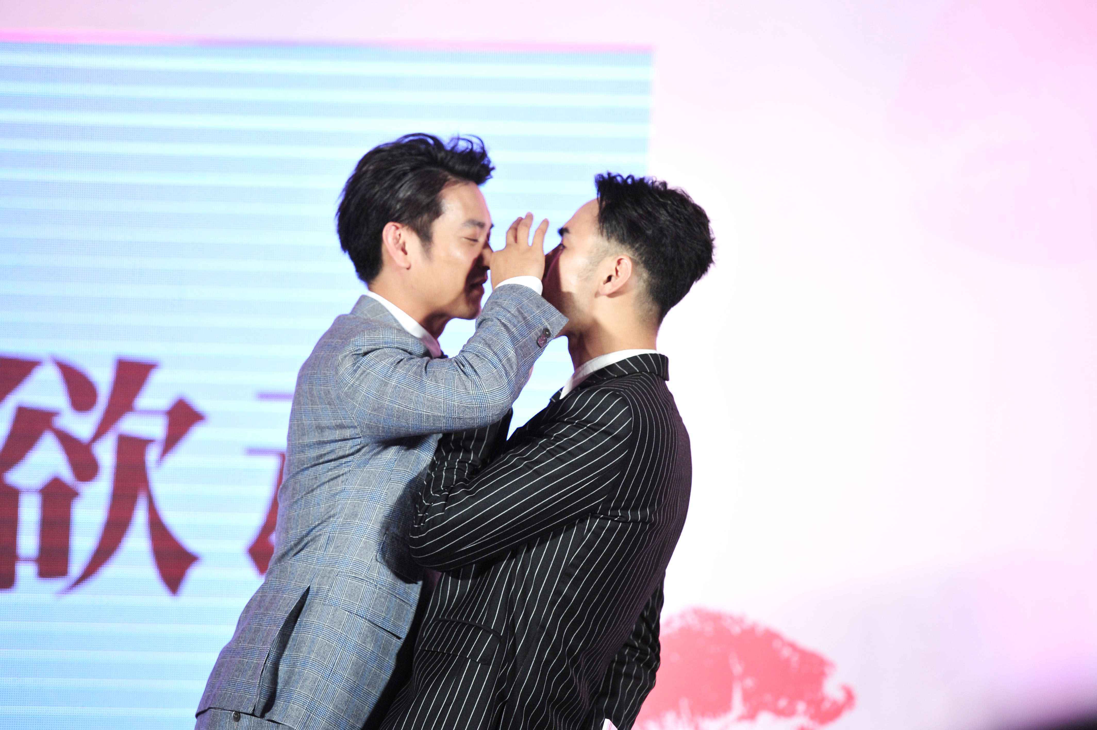 《纽约纽约》首映 袁文康阮经天互撩