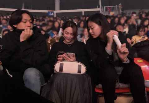 IU演唱会隐藏的乐趣？