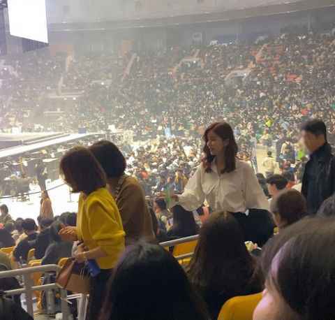 IU演唱会隐藏的乐趣？