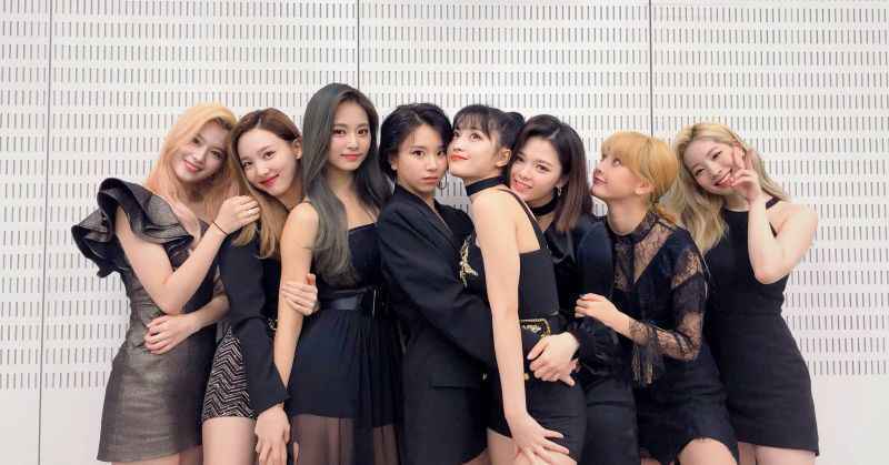 TWICE 日本人气火热 五度拿下 Oricon 单周专辑榜冠军！