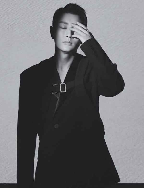 贾乃亮 | 时间在球场发生了钳形运动