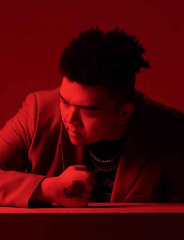 艾福杰尼的“卧底日记”