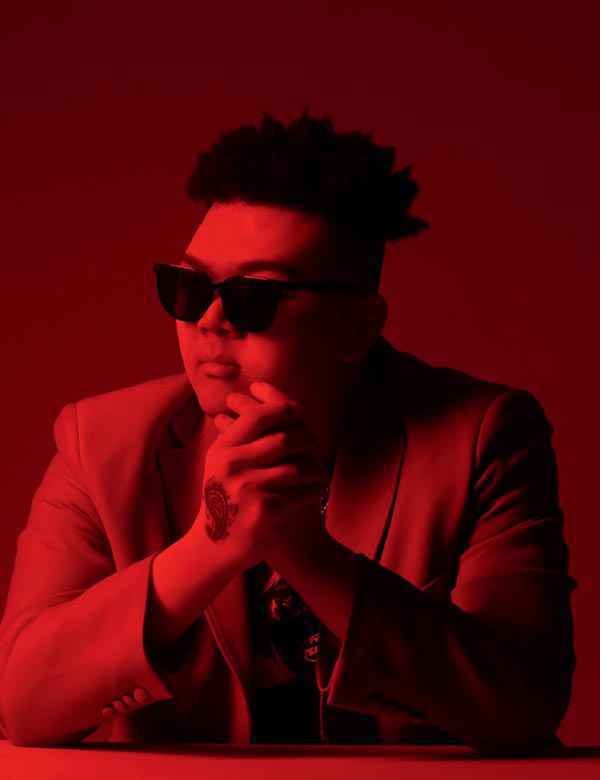 艾福杰尼的“卧底日记”