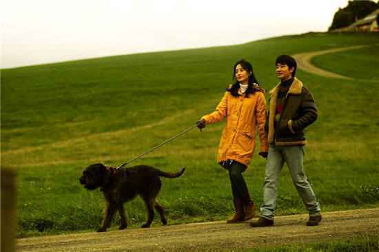 谭维维献唱《只有芸知道》主题曲