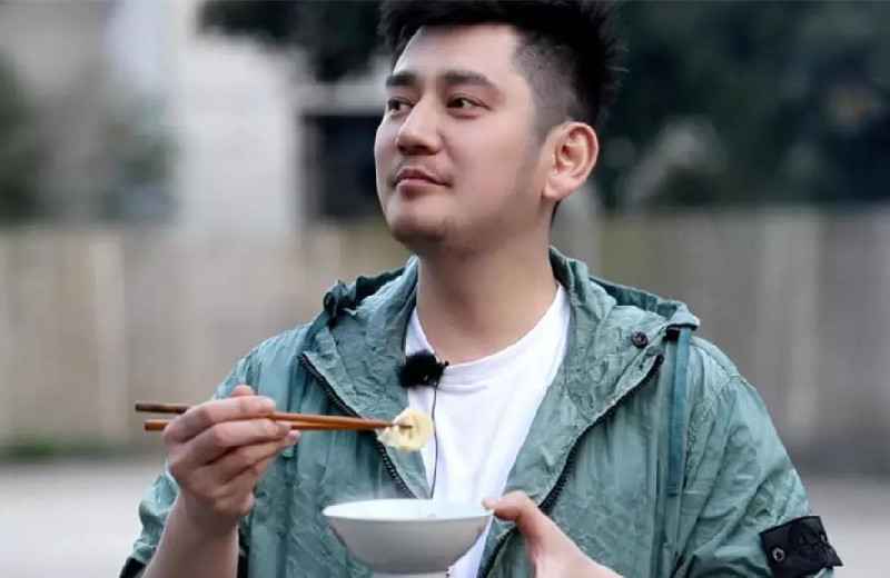 《天天向上》兄弟们一起聚餐，场面温馨！瘦下来的钱枫又胖了？