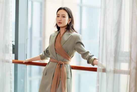 王鸥《芝麻胡同》今日开播 旗袍惊艳演绎京味人生