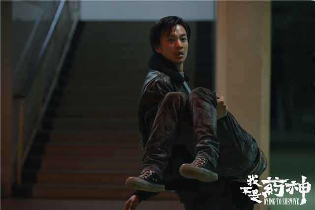 《我不是药神》主题曲MV温暖曝光 张杰张碧晨唱响希望之声