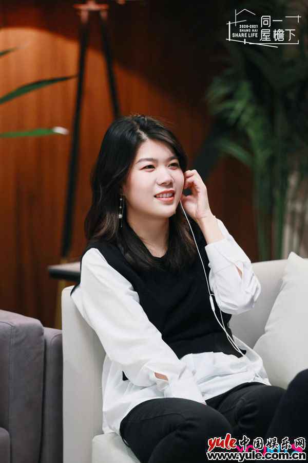 《同一屋檐下》濮小博严厉教学惹争议,邓紫棋谈十万小时定律