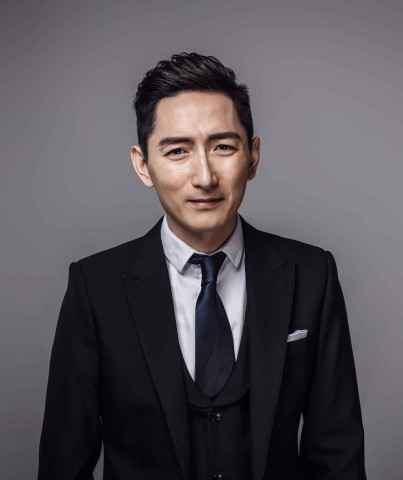 “演技大佬”蒋中炜两部大戏同时开播 触发回忆引期待